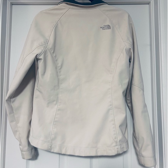Medium The North Face “soft shell” jacket - Picture 2 of 9